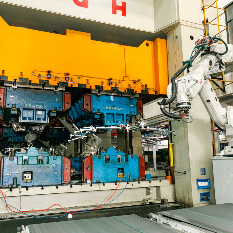 Automatic-stamping-line