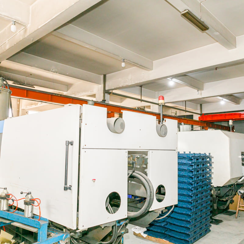Injection-molding-machine-injection-workshop