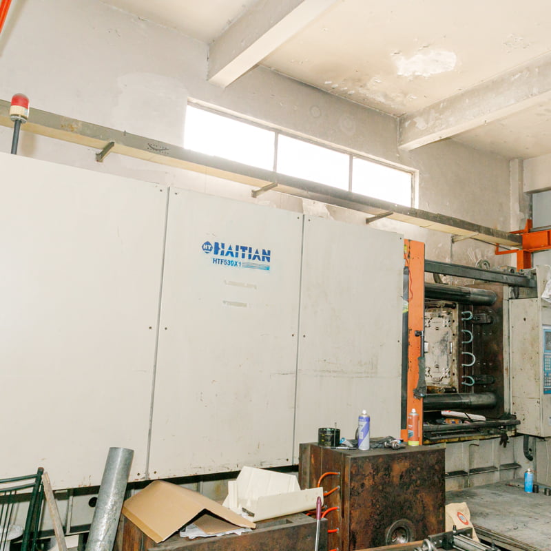 Injection-molding-machine